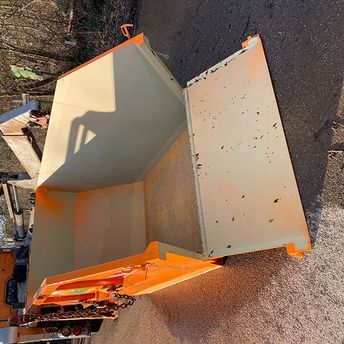 Tankstelle Schwarz 7 m³ Absetzcontainer