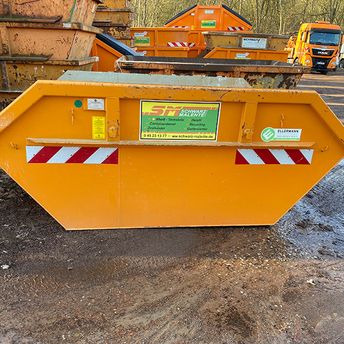 Tankstelle Schwarz 5 m³ Absetzcontainer