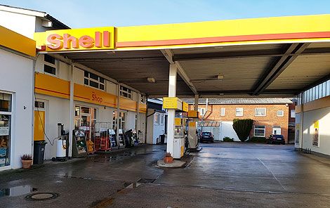 Schwarz Malente Heizöl, Container-Service und Tankstelle